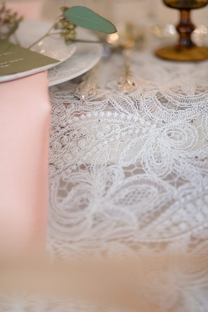 lace table runner details, wedding table setup
