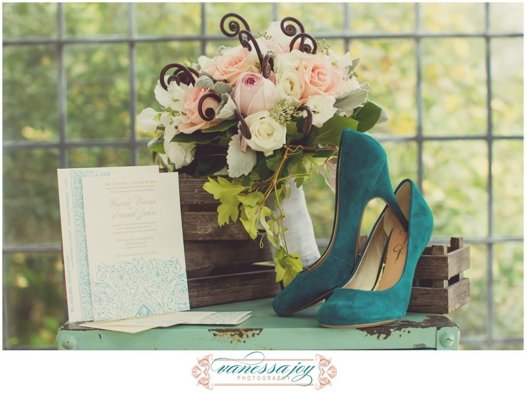 teal theme wedding, jessica simpson shoes
