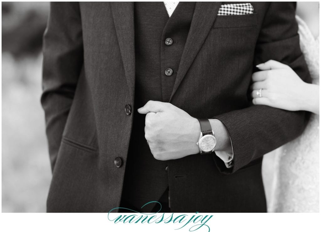 black and white wedding photos, grooms details