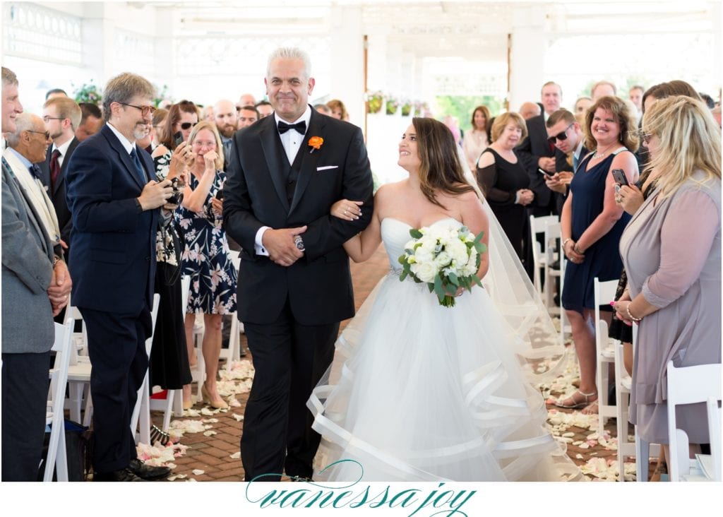 Daddys Girl Bride, bride and her dad walking down the aisle at mallard island