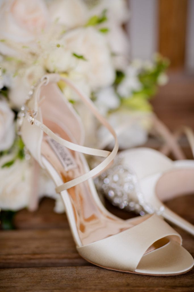 Badgley Mischka; wedding shoes