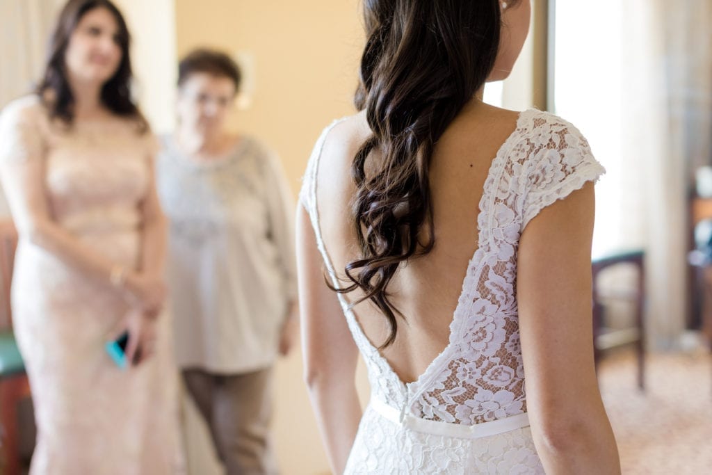 Barefootbride nj; lace wedding gown details