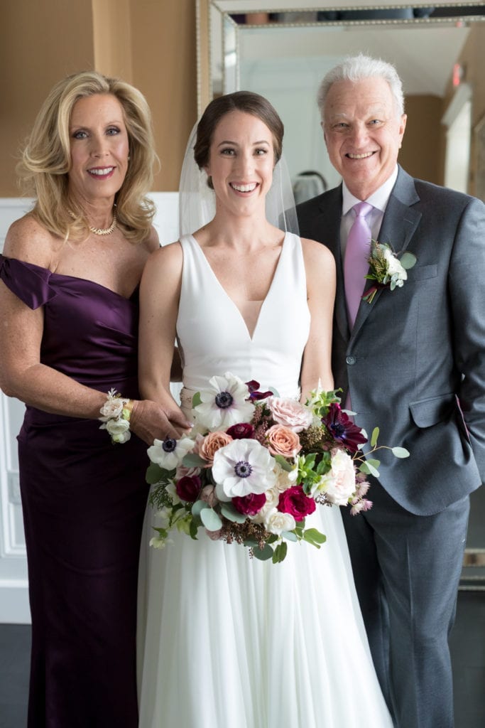 picture of bride with her parents