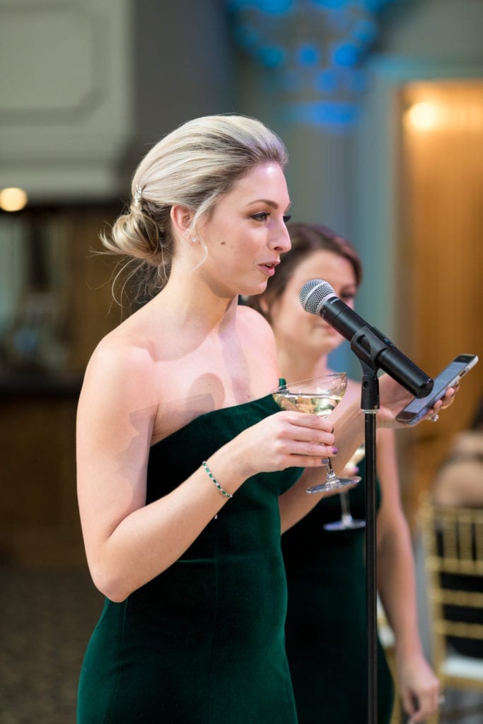 maid of honor reading her speech
