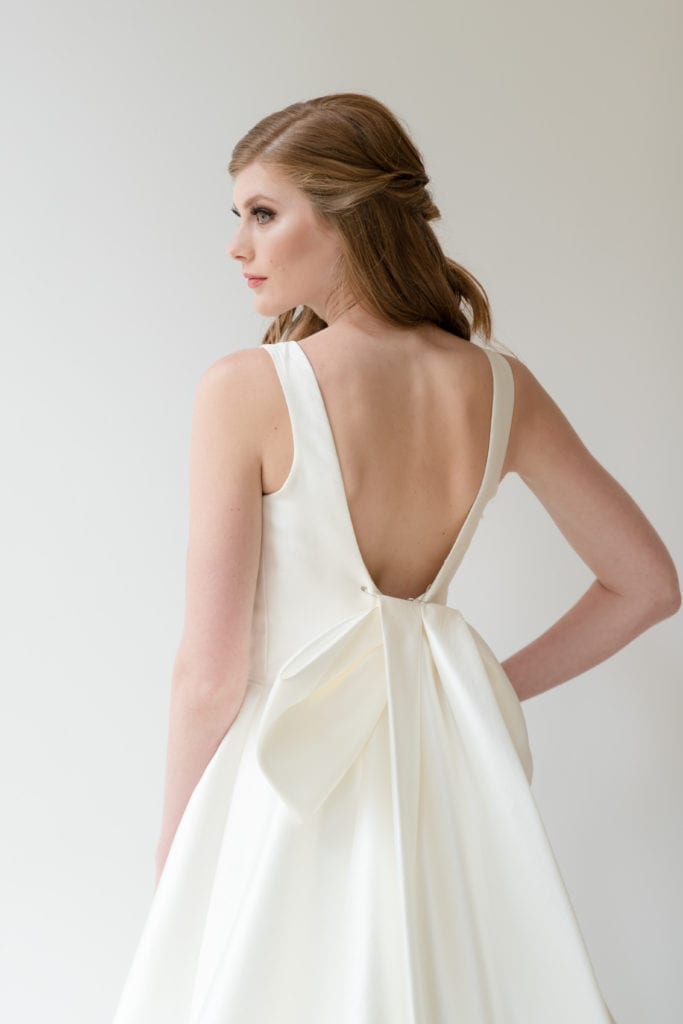bow wedding dress details, backless wedding dress with bow