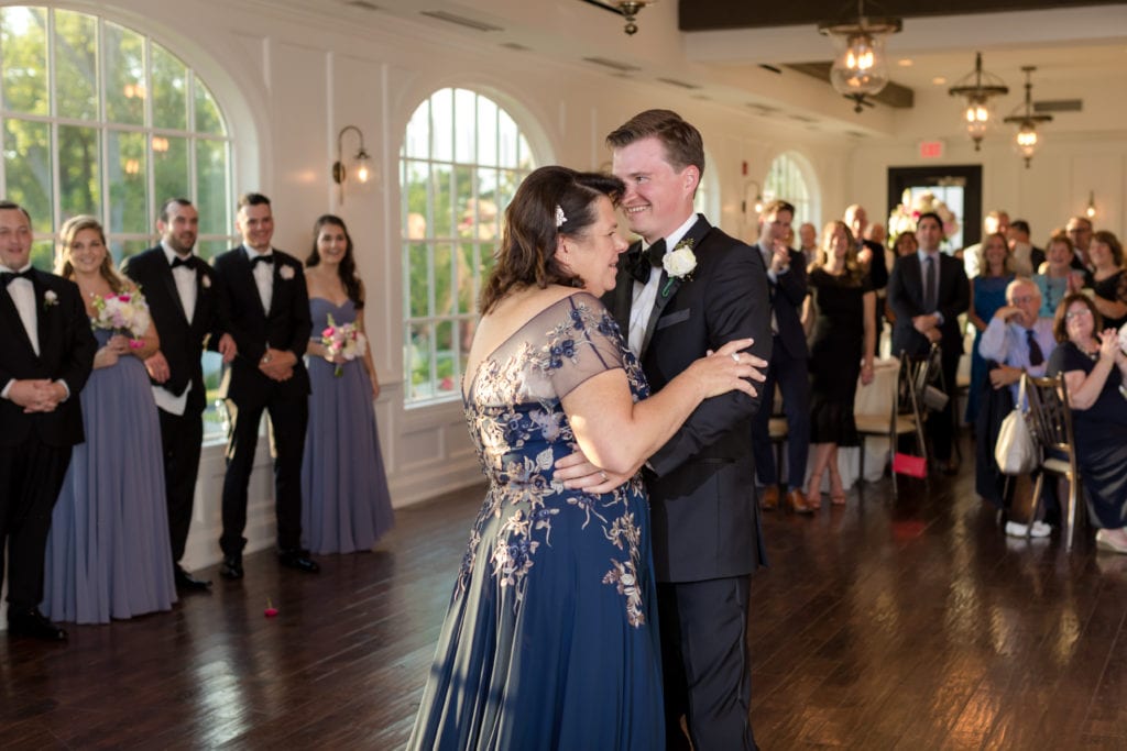 mother of the groom and grooms first dance