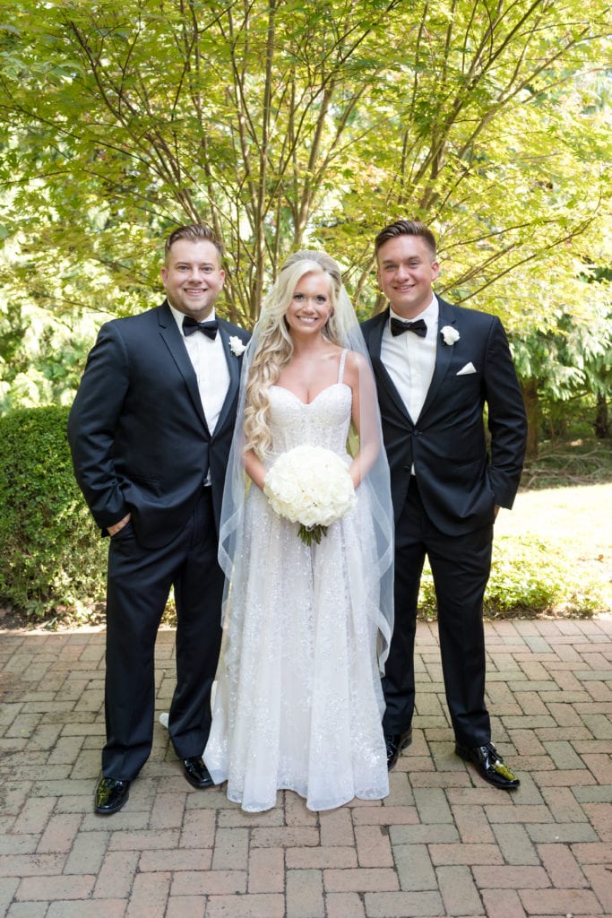 bride and her brothers, new jersey wedding photographer