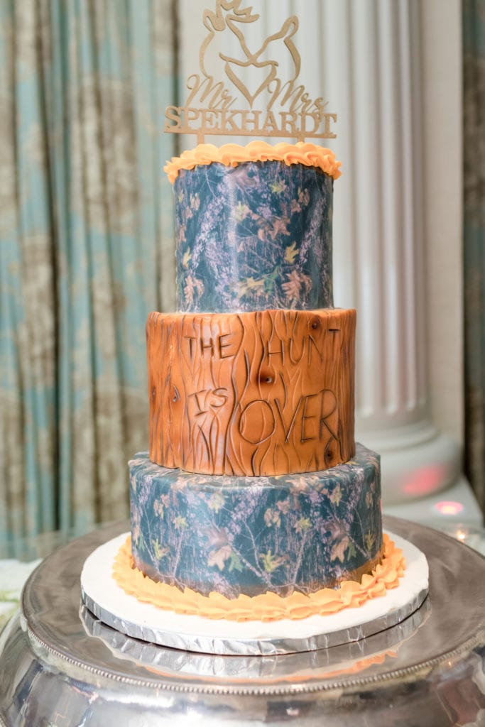 hunting inspired wedding cake topper