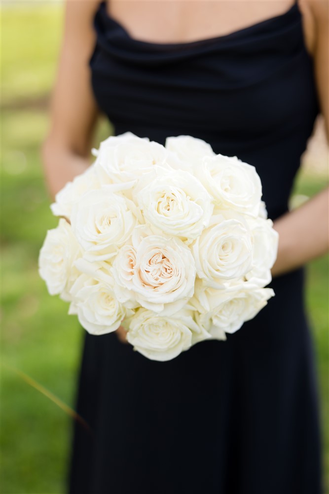 white roses bridesmaids bouquet
